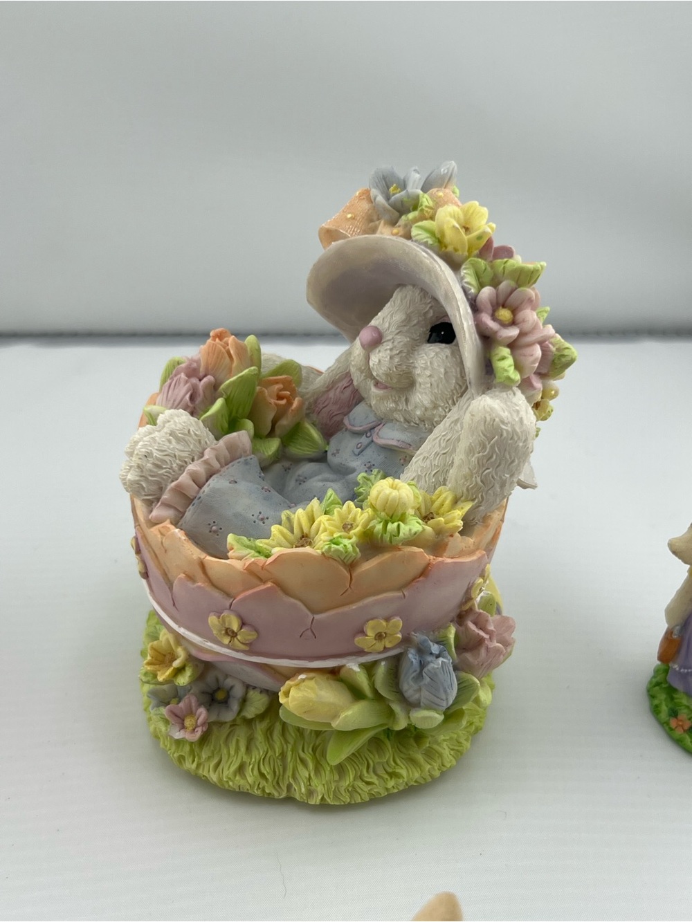 🎁Spring Bunny Figurine Set - Pastel Multi-Color Decorative Rabbits - Picture 8 of 13